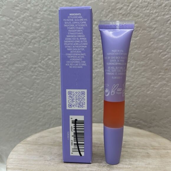 $9 π Florence Glow Yeah Hydrating Lip Oil πβ FULL SZ - Picture 3 of 4